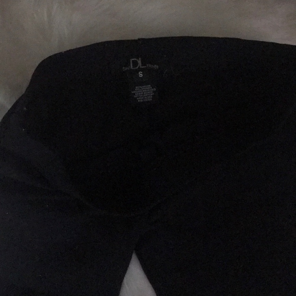 David Lerner Basic Black Stretchy Capri Legging - image 2